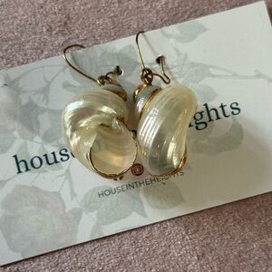 Mother-of-Pearl Shell Drop Earrings in Iridescent Cream